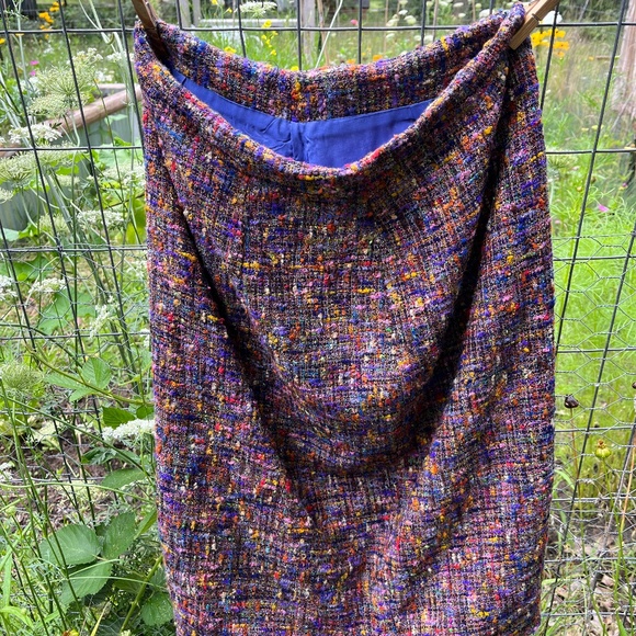 two piece suit, size 8, Banu Paris - Picture 3 of 3